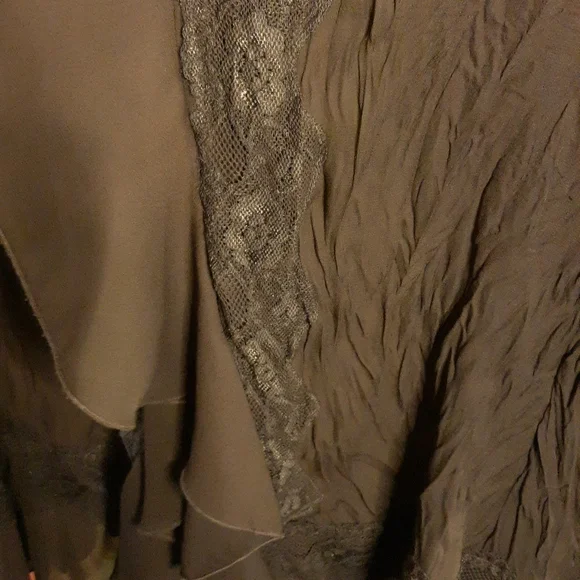 Allison Taylor Blouse - Picture 3 of 8